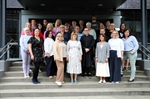 Involving step by step the entire school community in strengthening the language of schooling: the European Centre for Modern Languages’ ROADMAP for schools